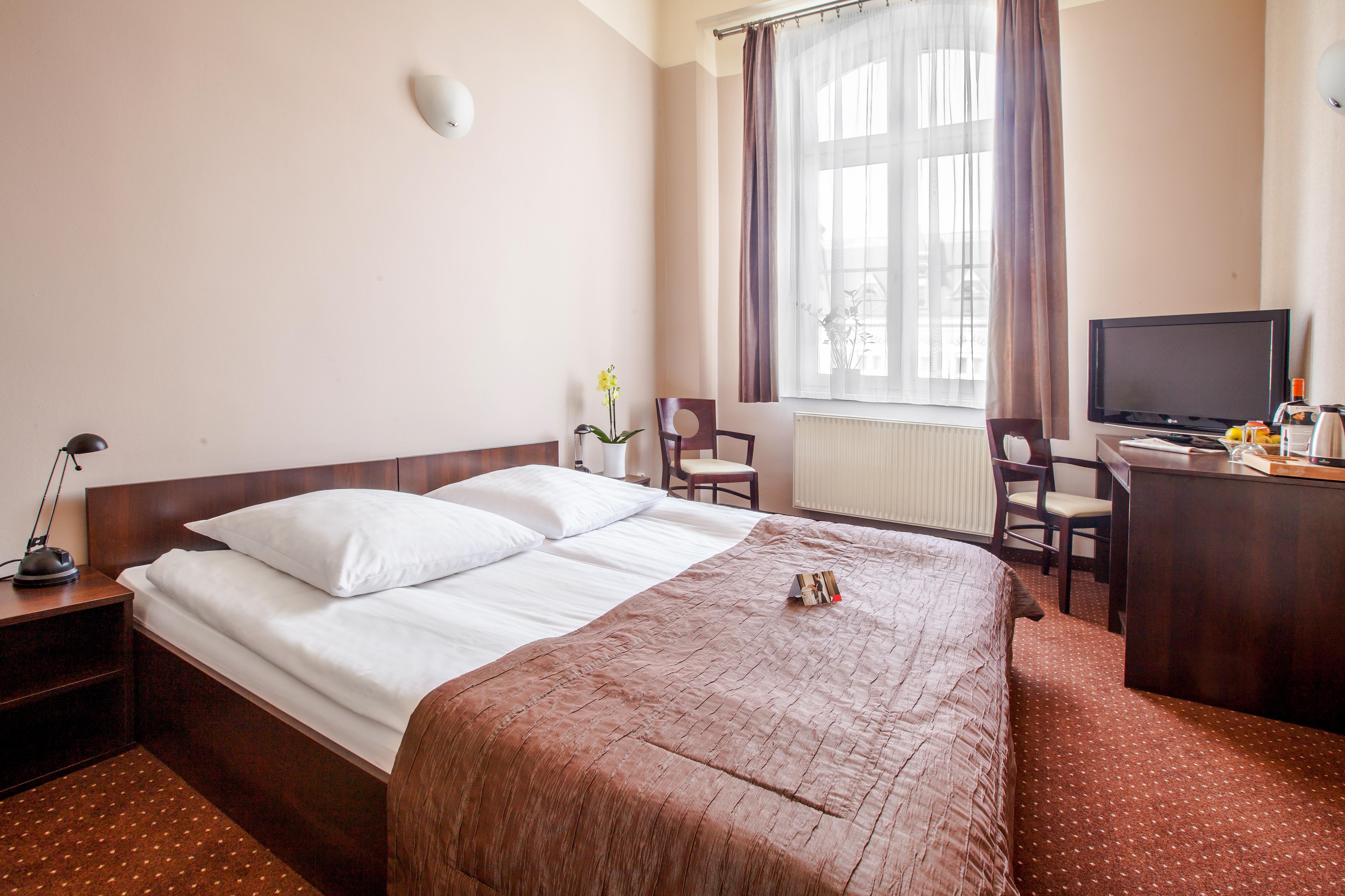 Hotel Diament Economy Гливице Екстериор снимка