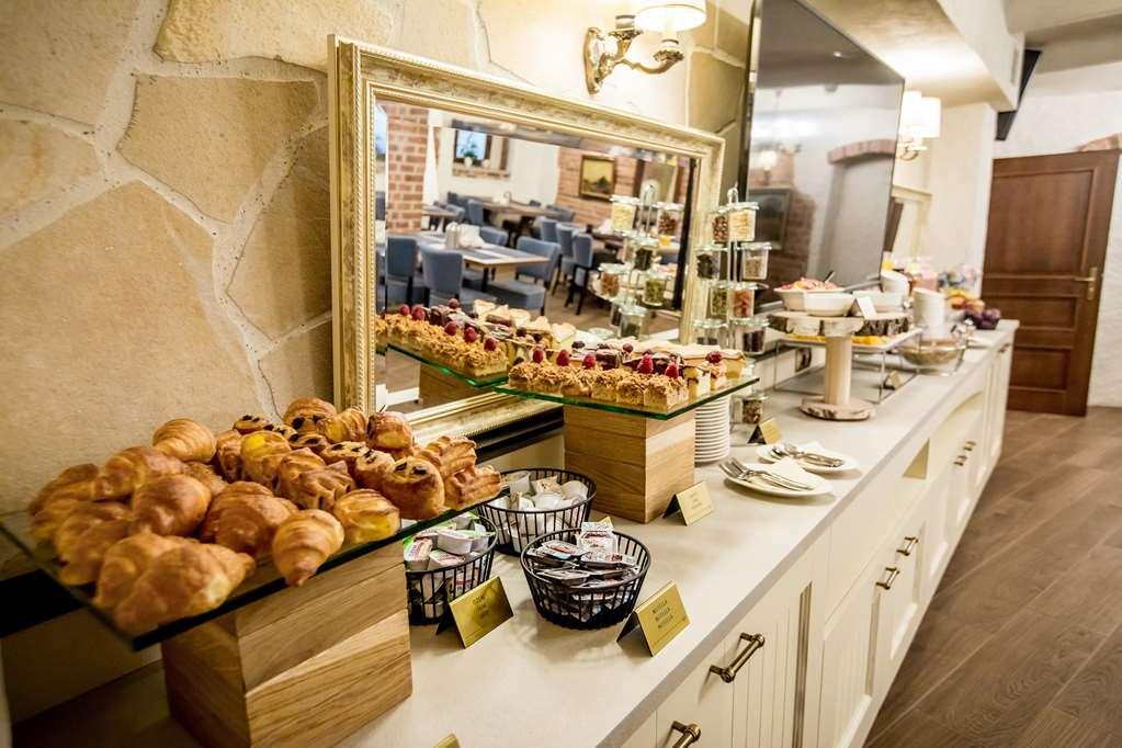 Hotel Diament Economy Гливице Ресторант снимка
