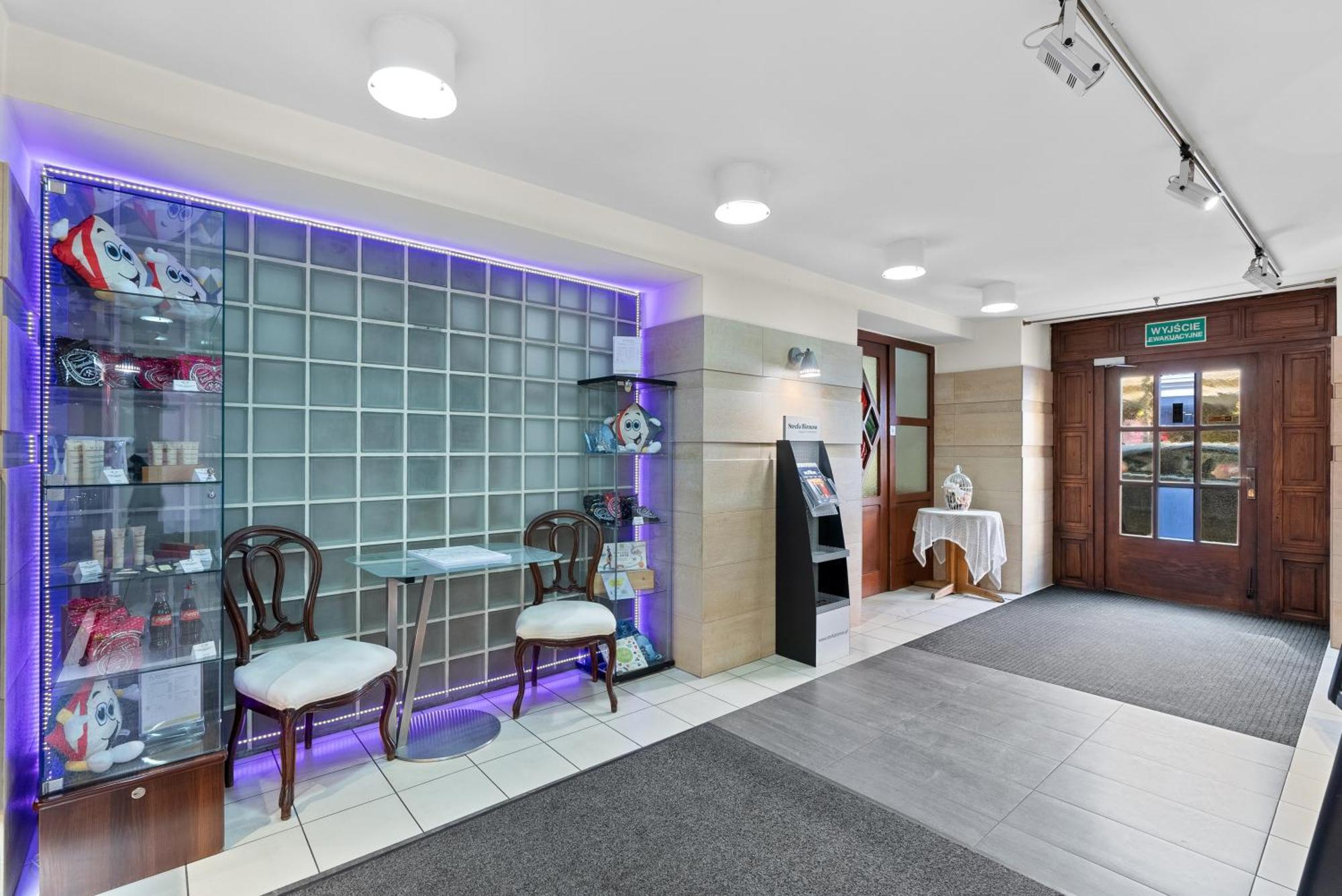 Hotel Diament Economy Гливице Екстериор снимка