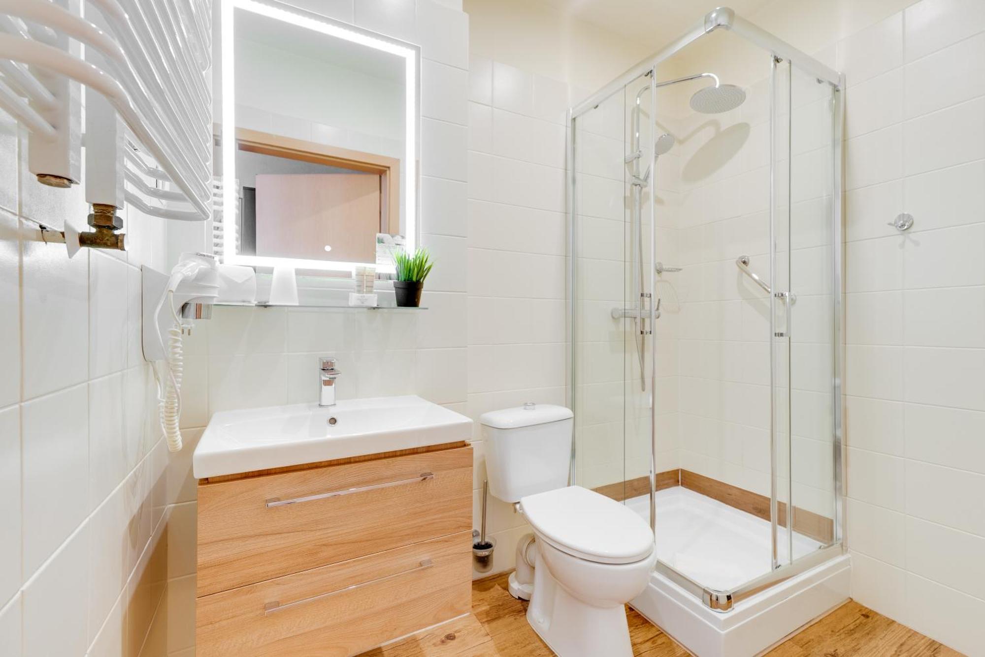 Hotel Diament Economy Гливице Екстериор снимка
