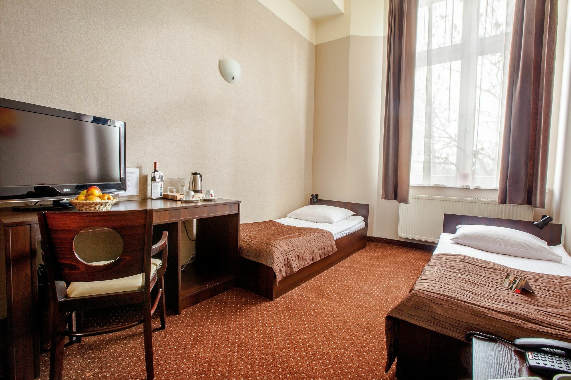 Hotel Diament Economy Гливице Екстериор снимка